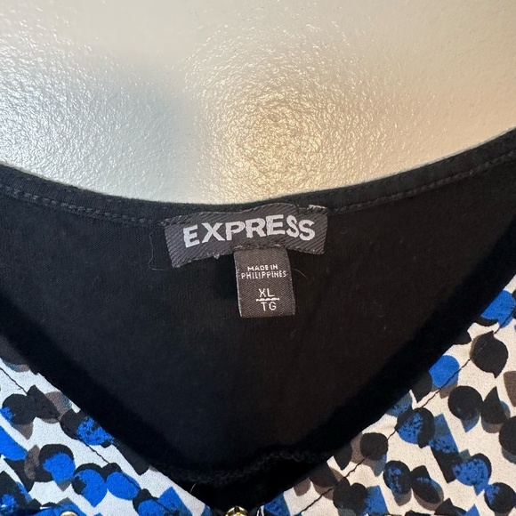 Express Sleeveless Blouse (XL) - Picture 3 of 7